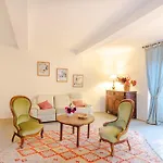 Charme Et Elegance A شقة