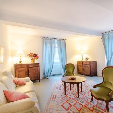 Charme Et Elegance A Daire *