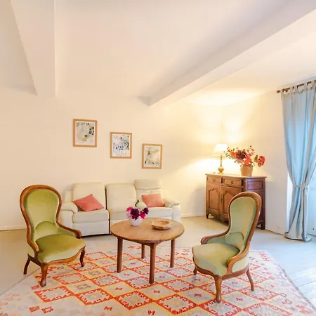 Charme Et Elegance A Daire