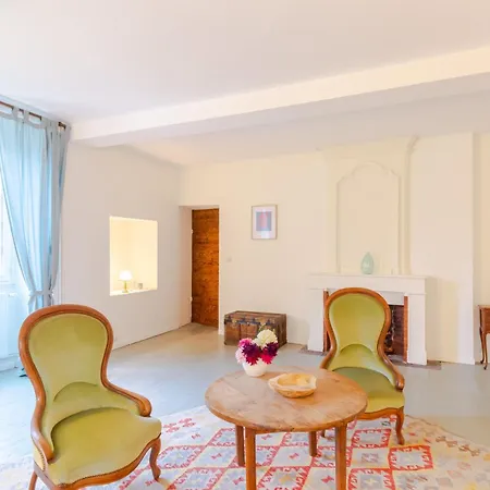 Charme Et Elegance A شقة