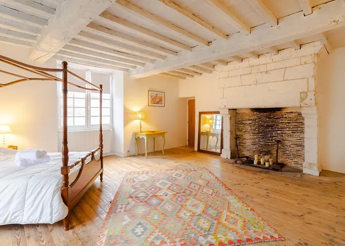 Charme Et Elegance A * Bourdeilles